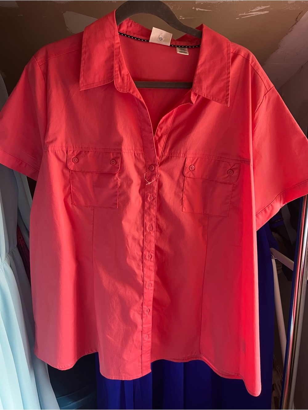 Vintage Deadstock Leeโs Women's Short-Sleeve Button Front Shirt - Coral Pink